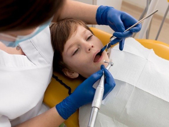 best dentistry for kids in Awas Vikas Colony Agra